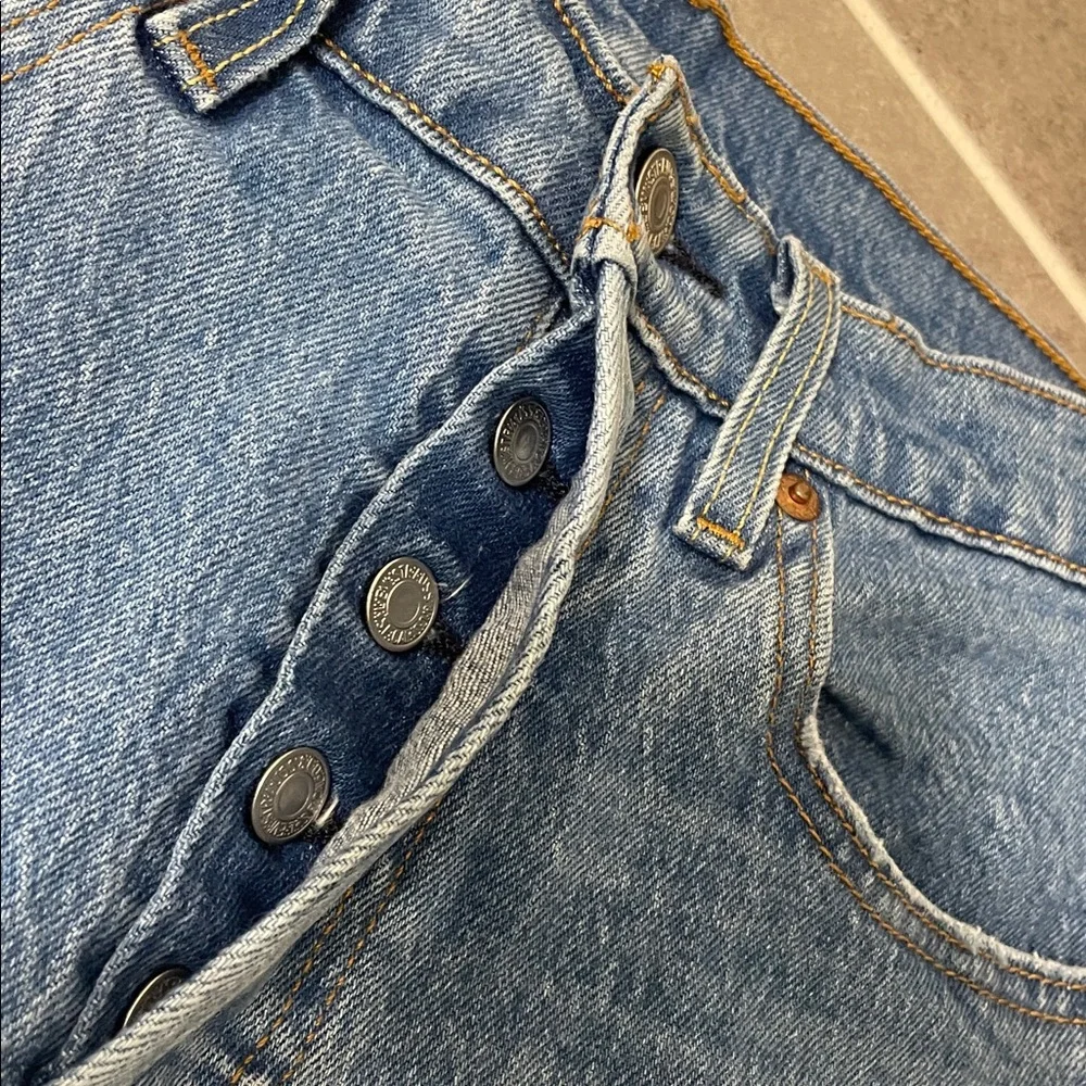 Levi’s 501® ORIGINAL CROPPED JEANS size 27X26 - Picture 7 of 14